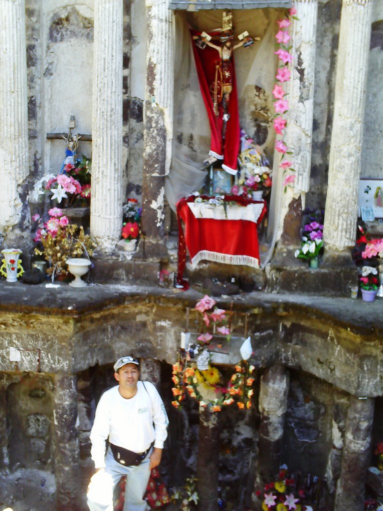 Altar Iglesia Parangaricutiro-F by Inge_Fer