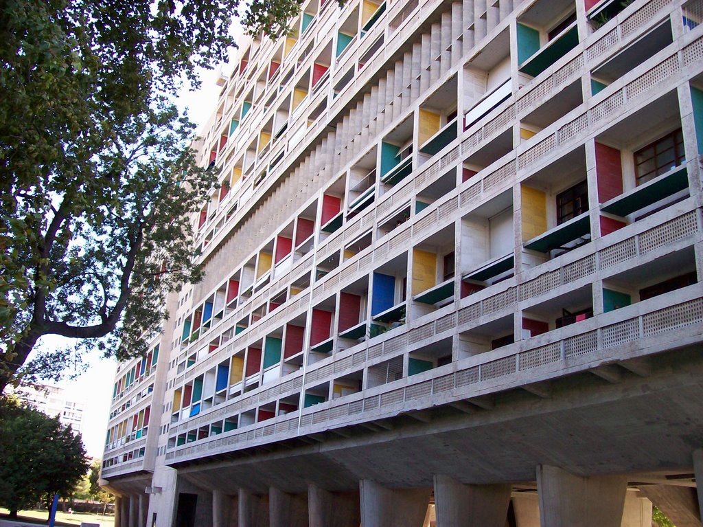 Marseille Citè Radieuse - Le Corbusière by johnrock