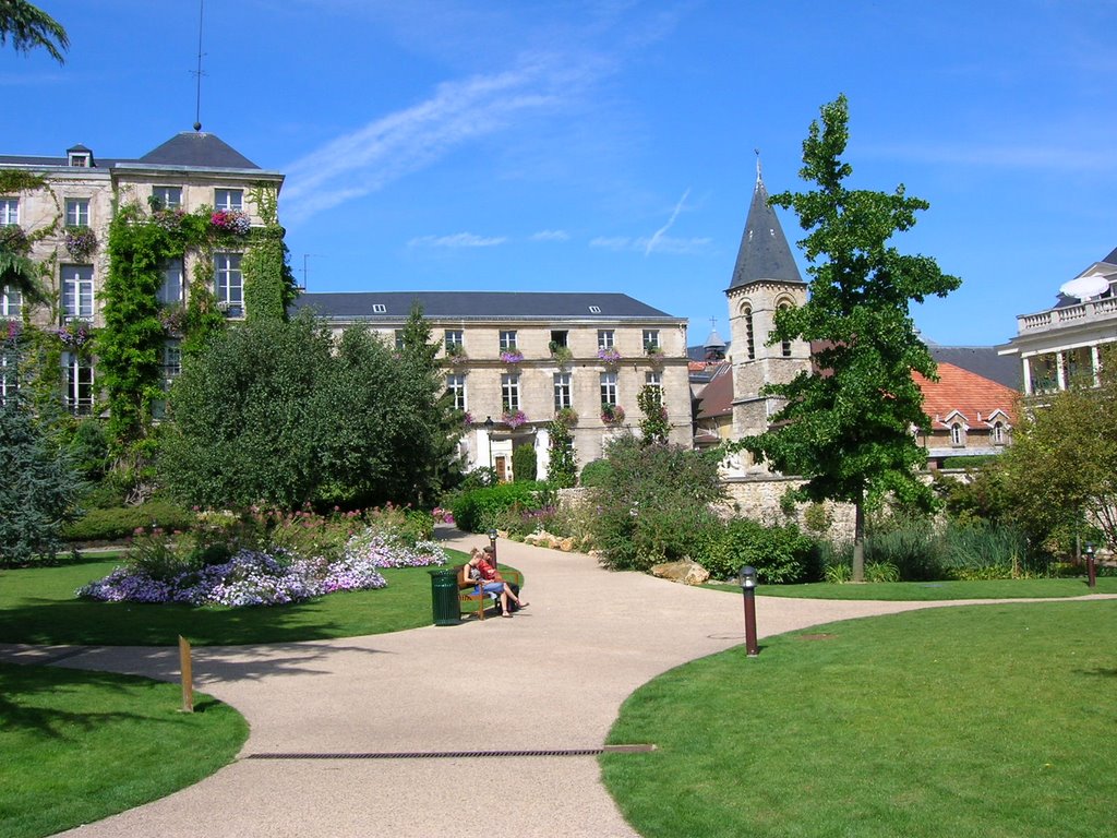 Le Plessis Robinson - L'Hôtel de Ville by jmp92