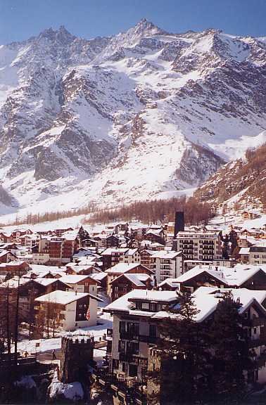 Saas-Fee en hiver by Christian Hoffmann