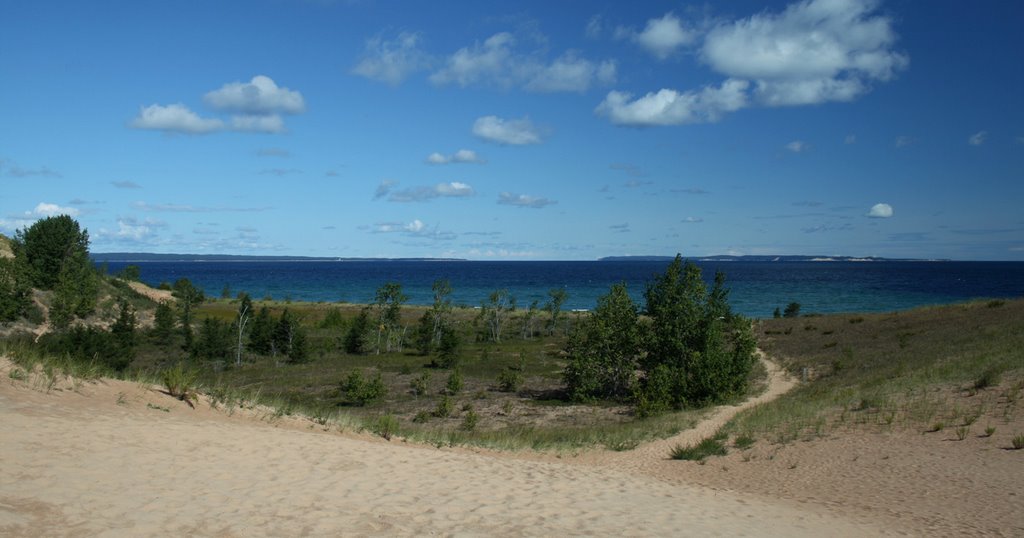 Sleeping Bear Dunes by harkellner