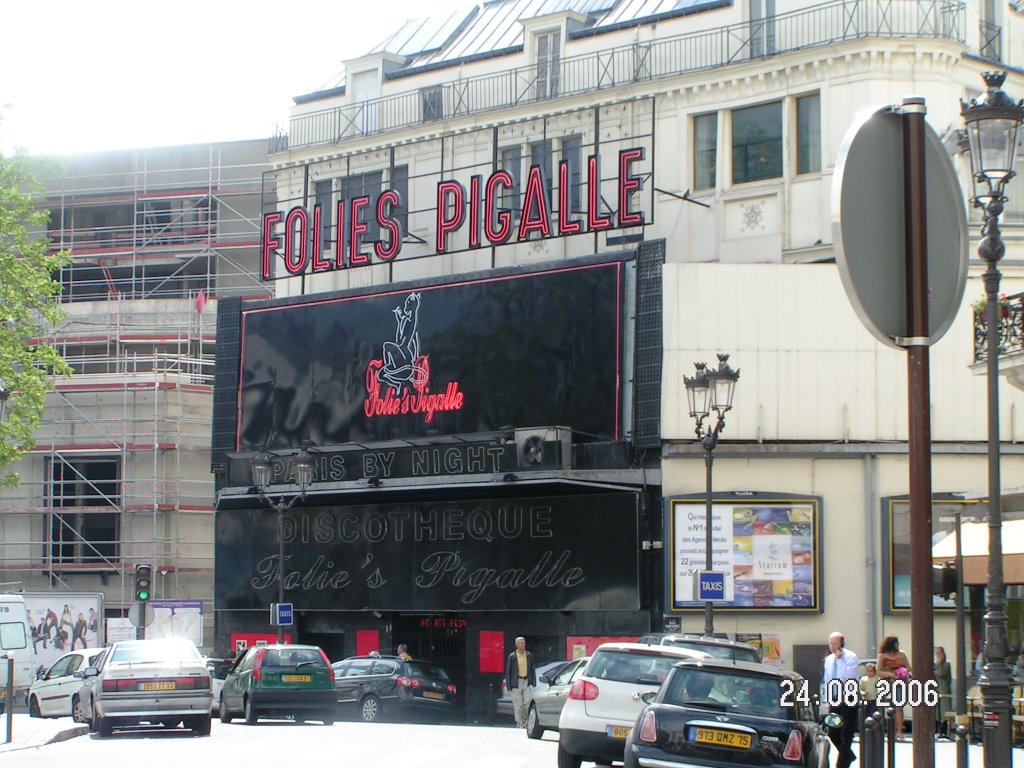 Folies Pigalle by Asia i Paweł