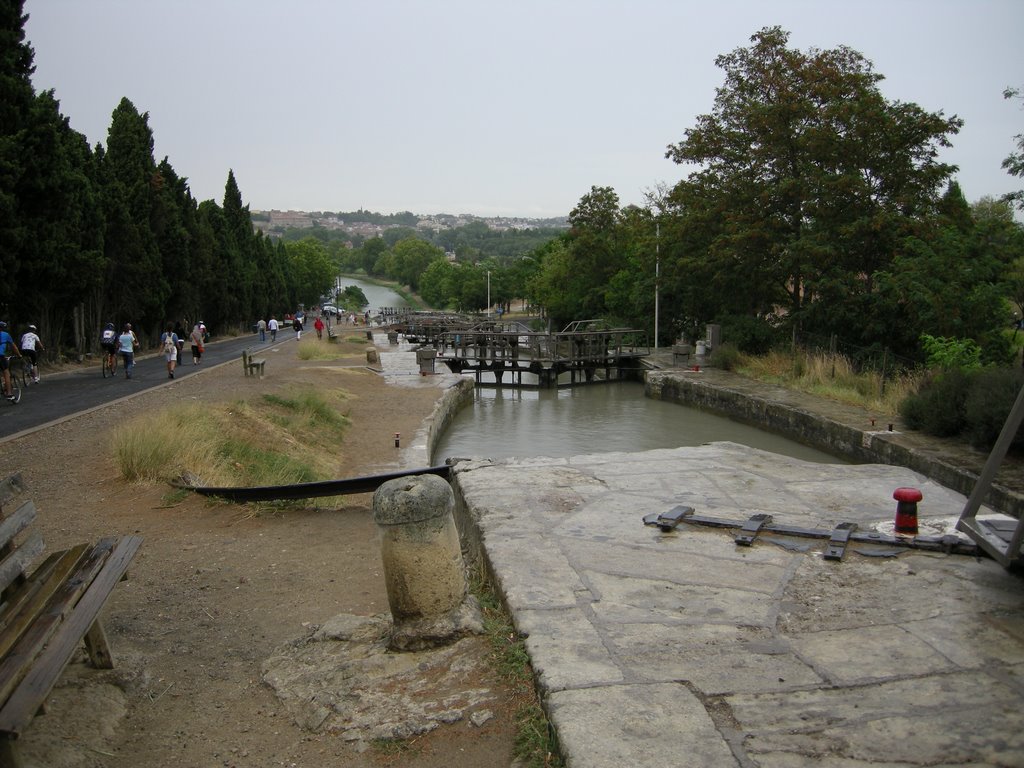 Sluizen complex Canal du Midi Beziers by Richard Donkervliet