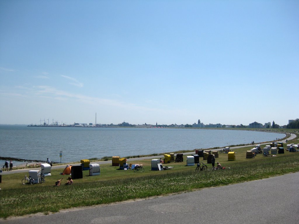 Cuxhaven-Döse - Blick über die Grimmershörn-Bucht mit dem "Grünstrand" by Robert-68