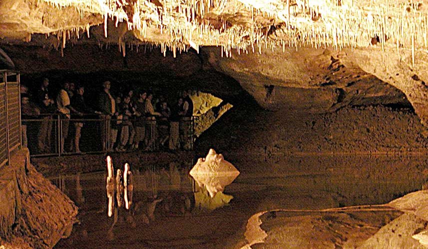 Grottes de Lacave, dordogne, France by isogood