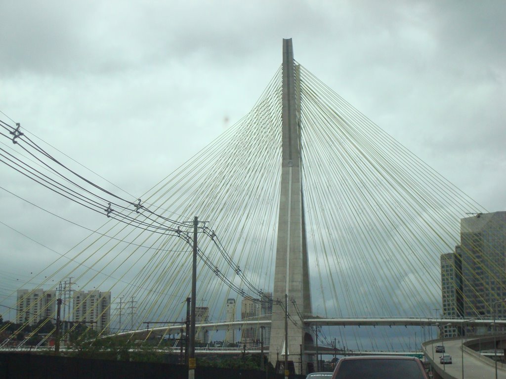 Ponte Estaiada. A Mais Bela Ponte de São Paulo by Adiel Fortunato Lira