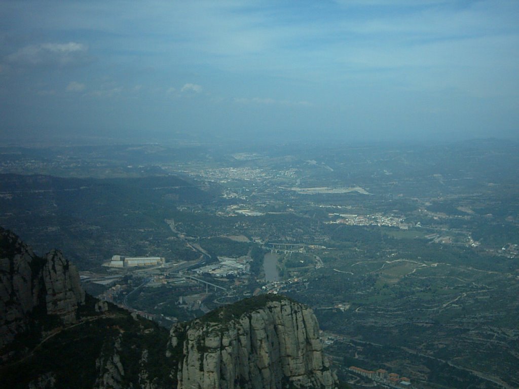 Montserrat desde el cielo. by Ramón Ballará Alfaro