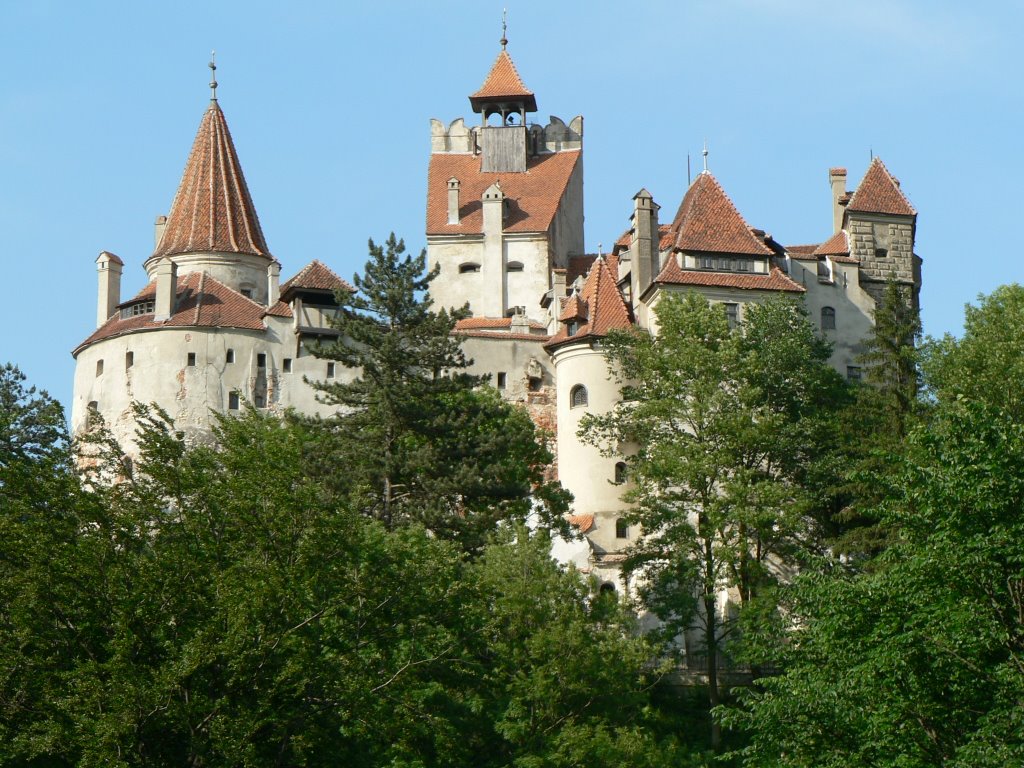 Bran Castle - known as Dracula's Castle by Iulian Neghina