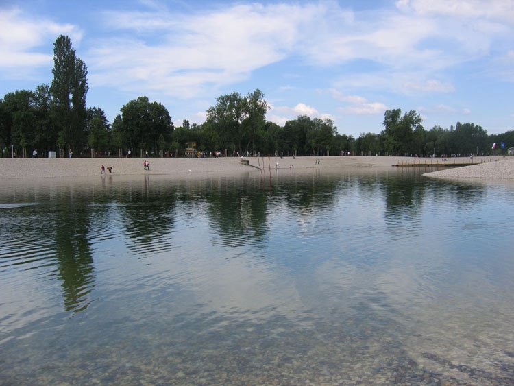 Bundek lake by Miroslav Komar