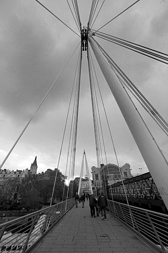 Golden Jubilee Bridge by Joe Son of the Rock