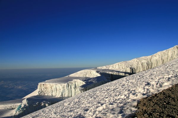 The snow of Kilimanjaro by julipuigantell