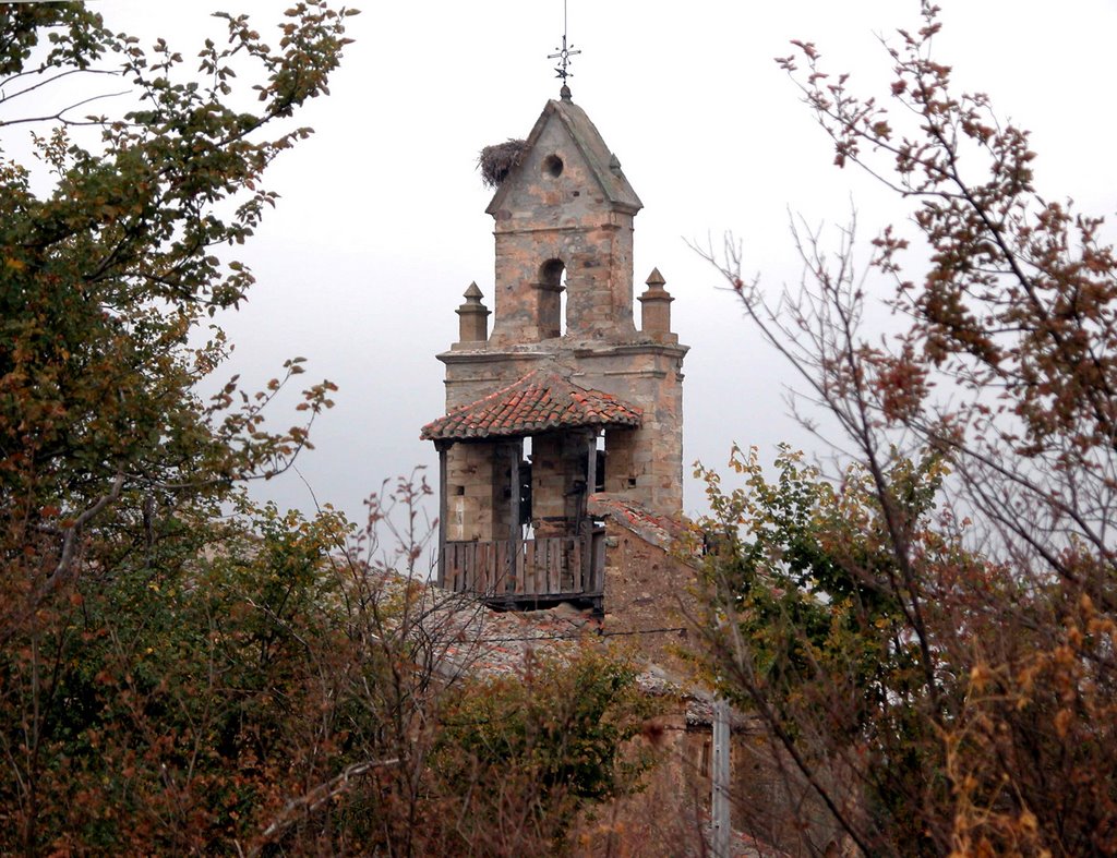 CAMINO DE SANTIAGO (2005). EL GANSO (La Maragateria-León). Espadaña de la iglesia parroquial. by Carlos Sieiro del Nido