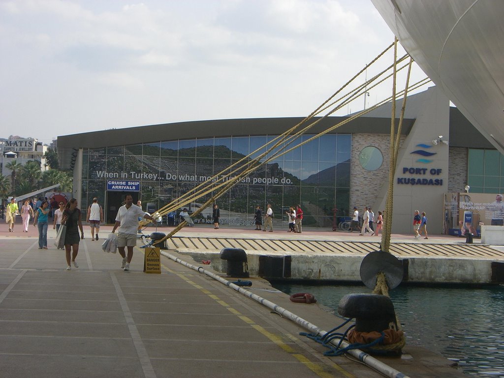 Kuşadası Port by hamzars