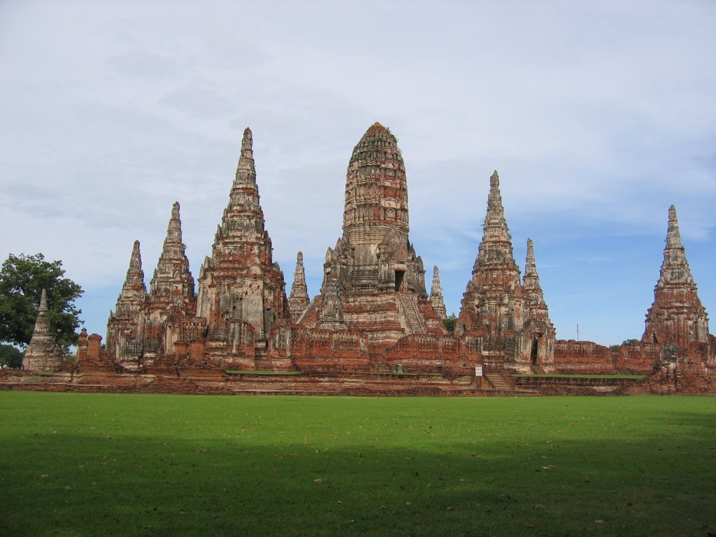 Wat Chaiwatthanaram, Ayutthaya by BlueMenagerie