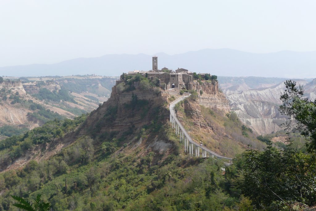 Civita di Bagnoregio, solo a piedi by antur