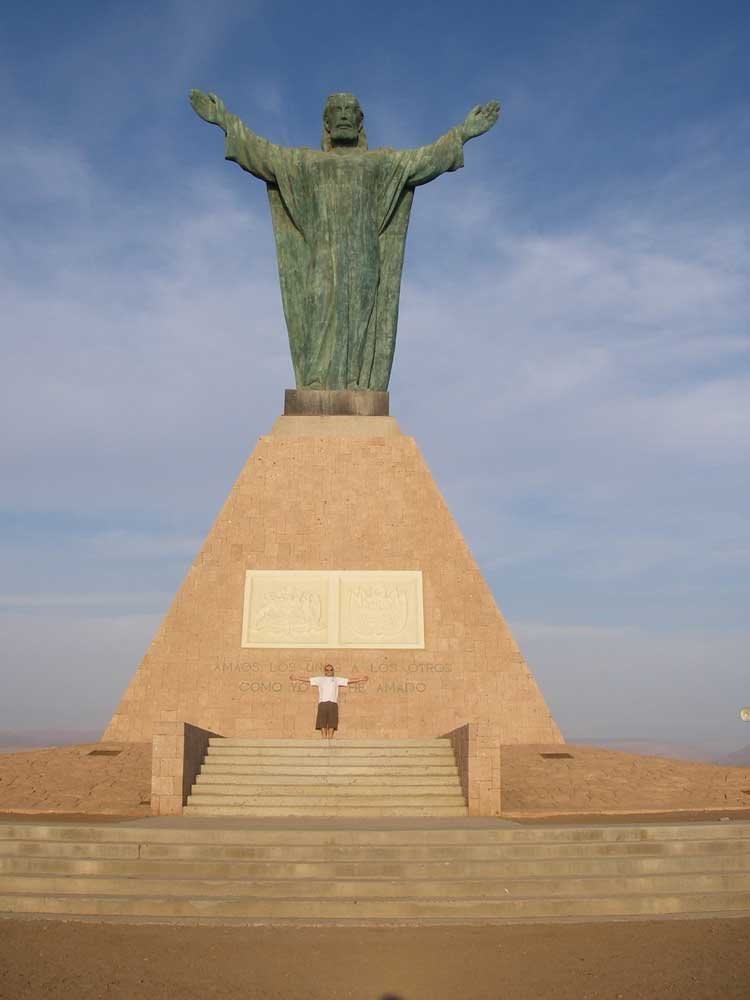 El Morro De Arica by travelling donny