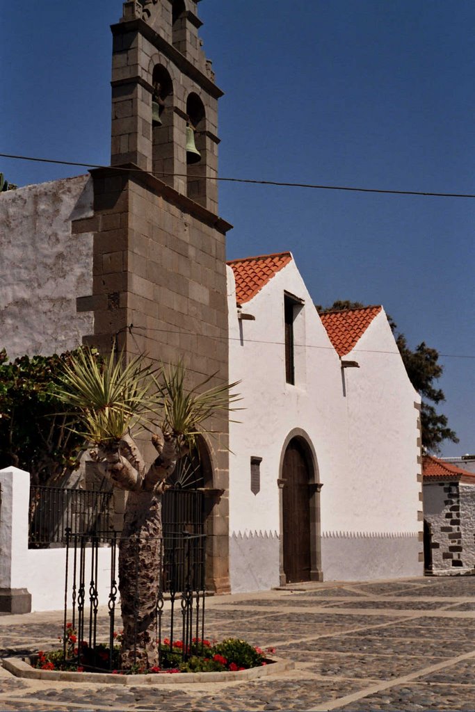 TELDE (Gran Canaria) - Convento de Sta. María la Antigua o San Francisco (Jun.03) by Ana Cobo