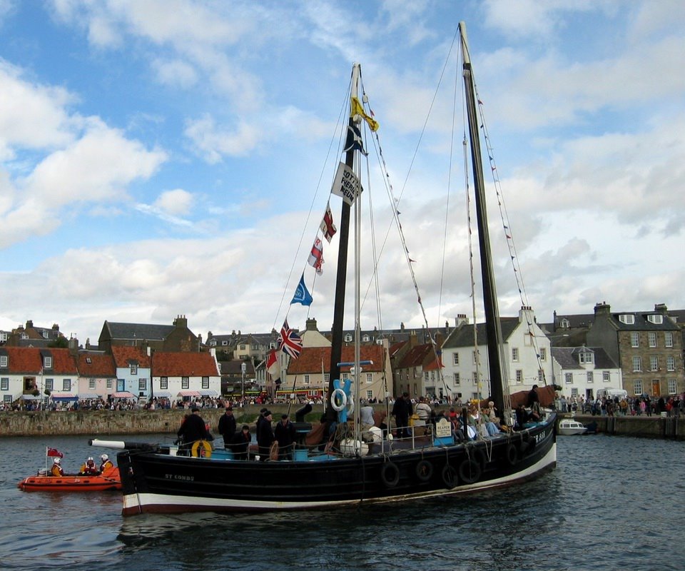 Reaper in St Monans harbour by Dave Smith