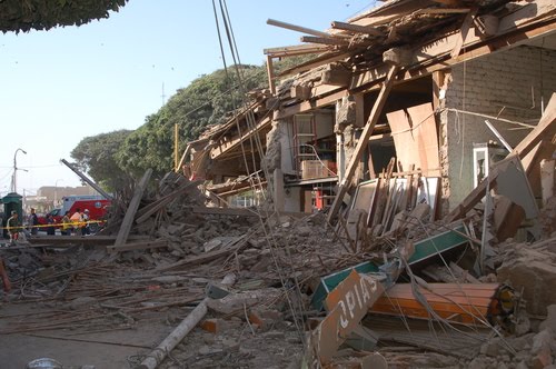 Pisco, Boulevard de calle comercio, terremoto 15 Ago. 2007 by Jose_Maria_Quiroz