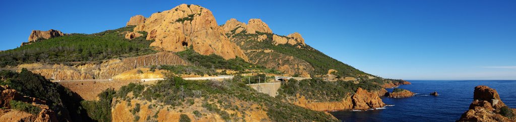 Photographie panoramique - ESTEREL - http://panoramas.sussarellu.com by Michaël Sussarellu