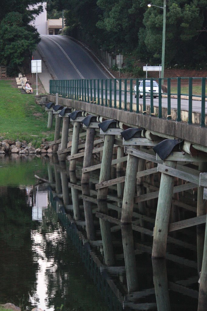 Over the Bellinger River by Leo Laps