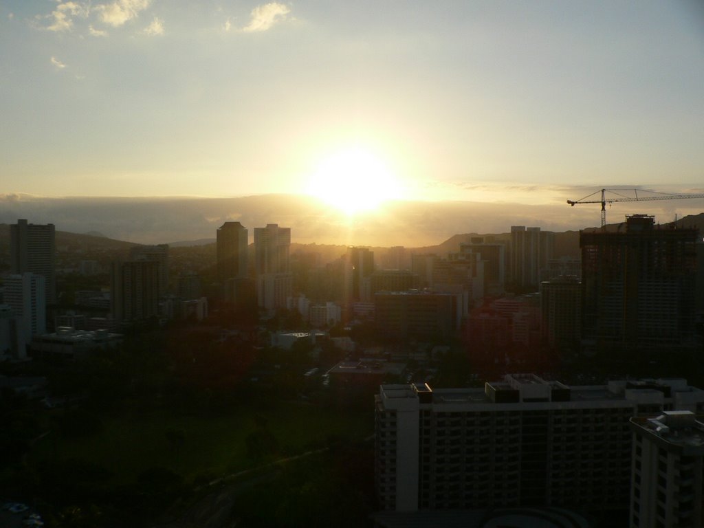 Honolulu Sunrise by Rebecca Schie