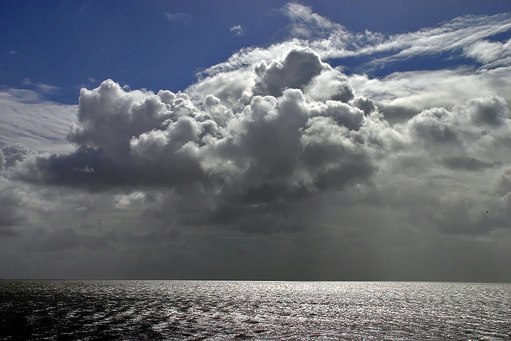 Wetterküche vor Vollerwiek by Hans-Georg Knöß