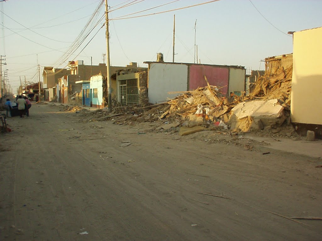 Calle Balta,Pisco Playa; terremoto 15 Ago. 2007 by Jose_Maria_Quiroz