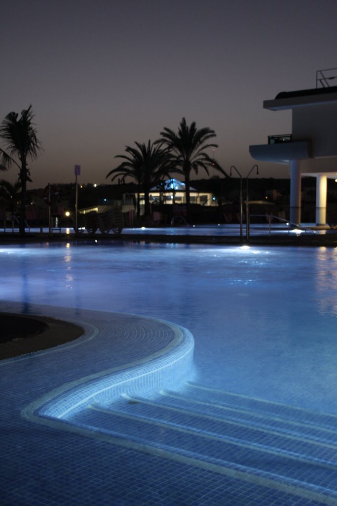 Hotel Orquidea, Pool by Night by jl78