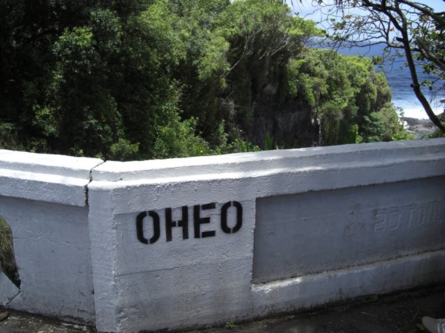 OHEO POOL by menu magazine