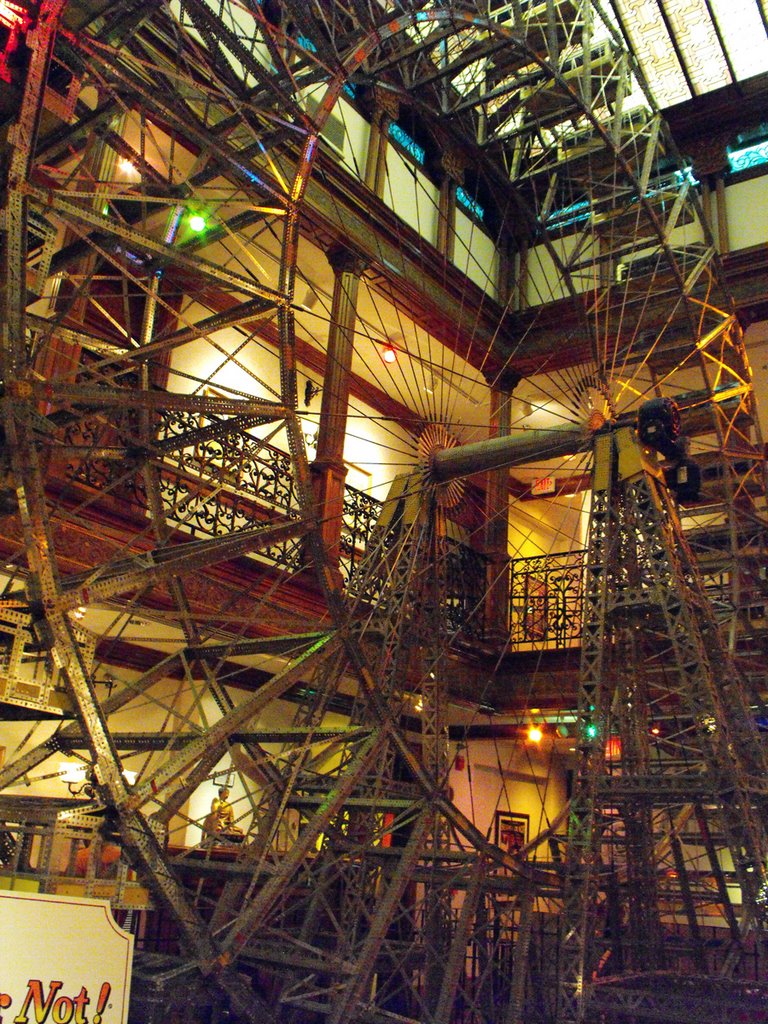 Ripley's Museum - Meccano Ferris Wheel by cbnanson