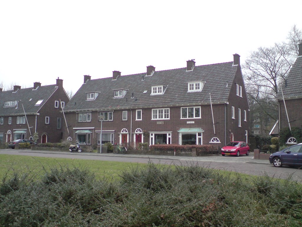 JP - Wageningen - pleintje aan Costerweg by Jaap Peters