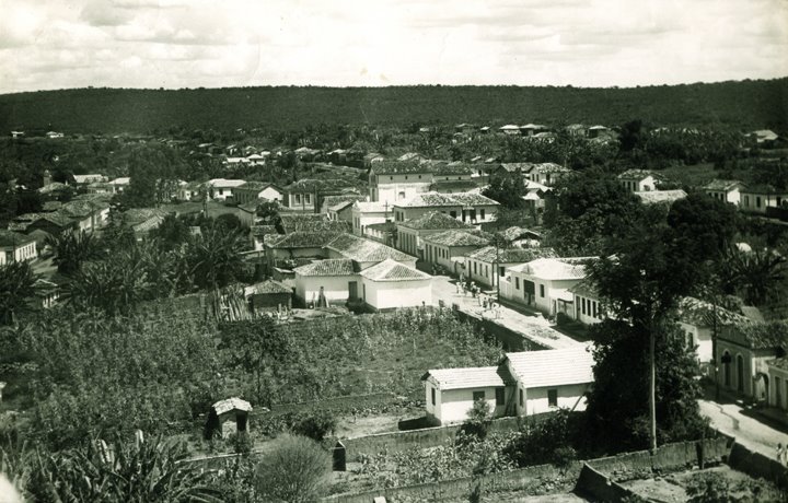 Cajuru Antigo - Centro e Rua Tiradentes by Lucas Conrado