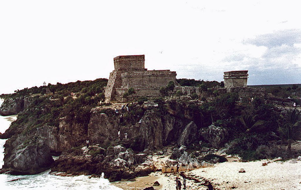 Tulum from the north lookout by gdc01