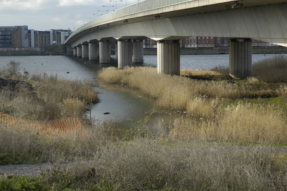 Site of entrance to the Glamorganshire Canal by Guybm