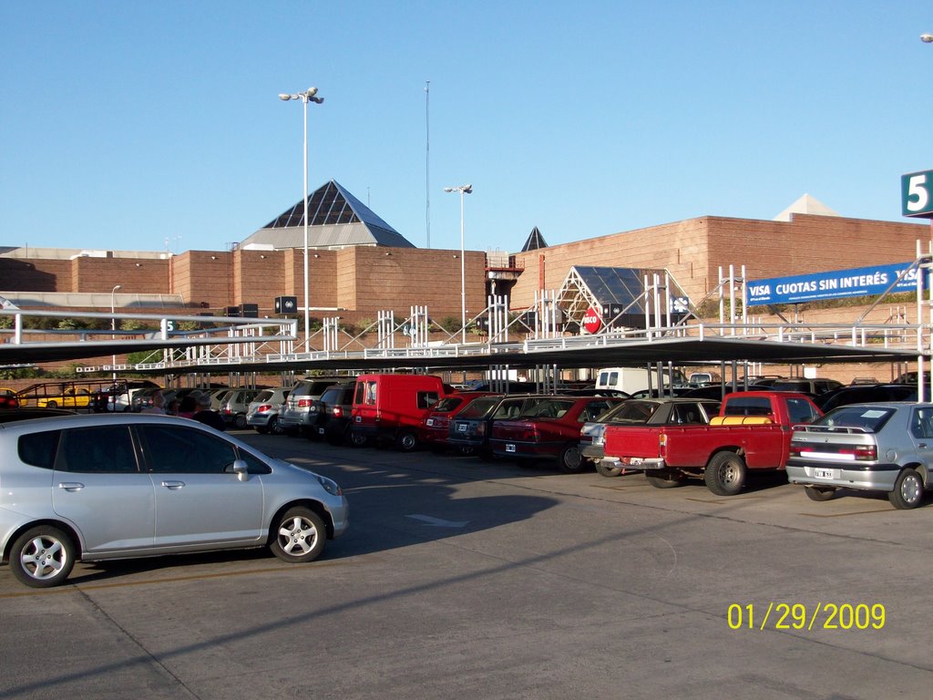 En el Córdoba shopping Center. (foto; Frank Boore).- by Frank Boore