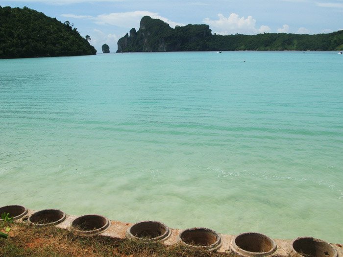 High tide.. phi phi don by hiibiiscus