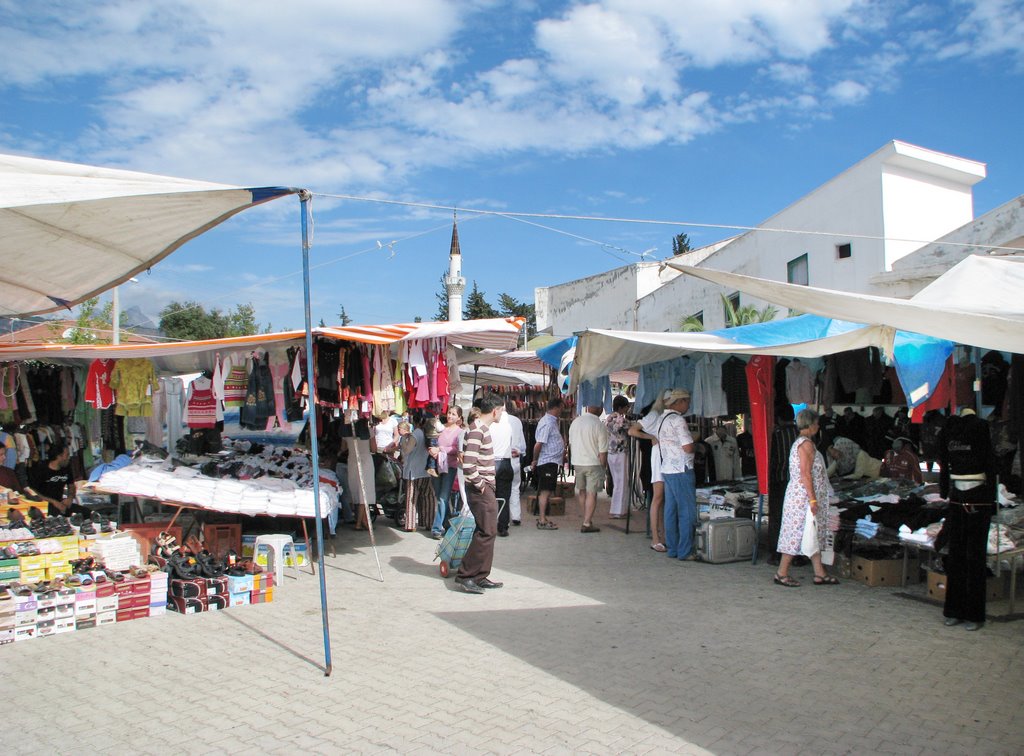 Wochenmarkt in Tekirova by Olga Bandelowa