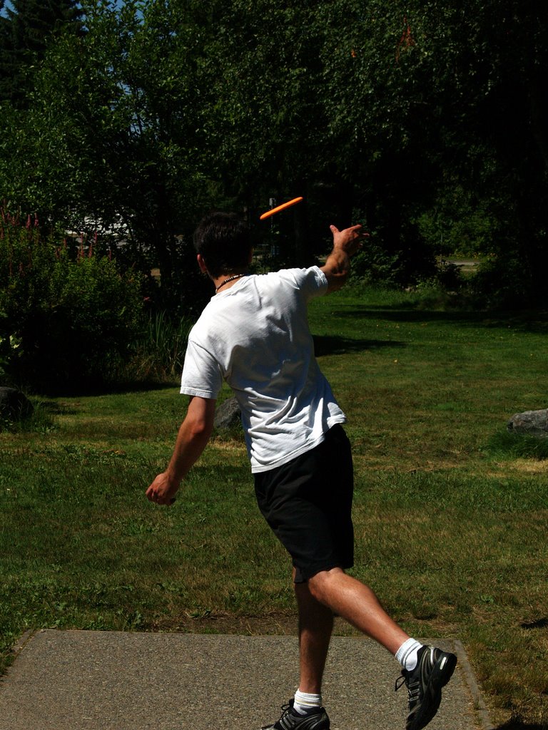 Frolf At Mundy by Paul Andrew Biffin