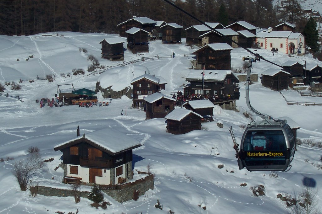 Easy way down to Zermatt by Fatima Williamson