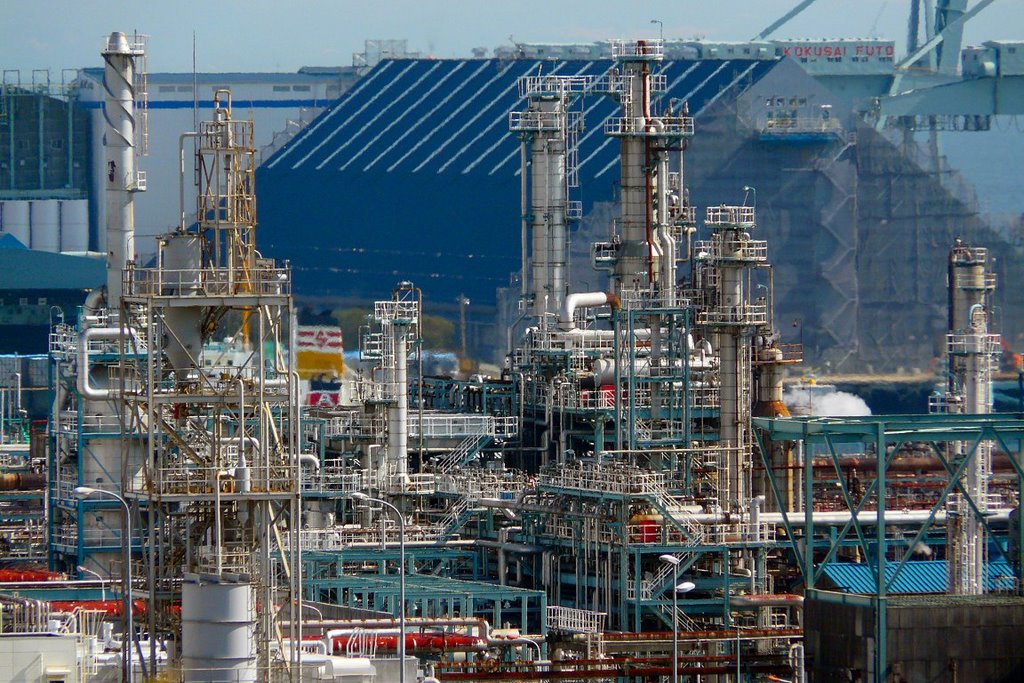 新日本石油精製根岸製油所と国際埠頭(Nippon Oil Corporation Negishi Refinery,kokusai Bulk Terminal) by ajkys-ge