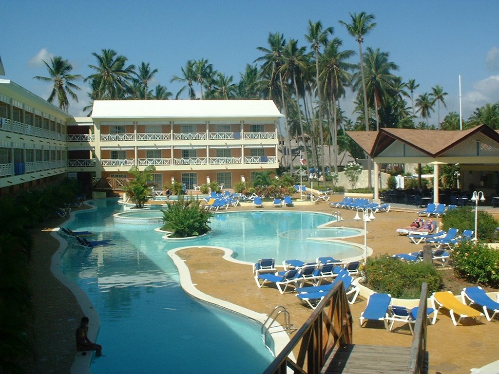 HOTEL CARABELA BAVARO PISCINE 2 by christinella