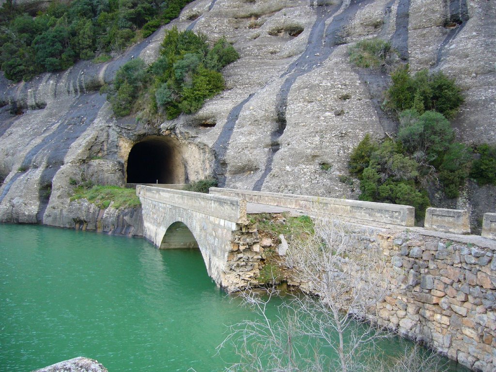 Puente roto de Vadiello by JOL