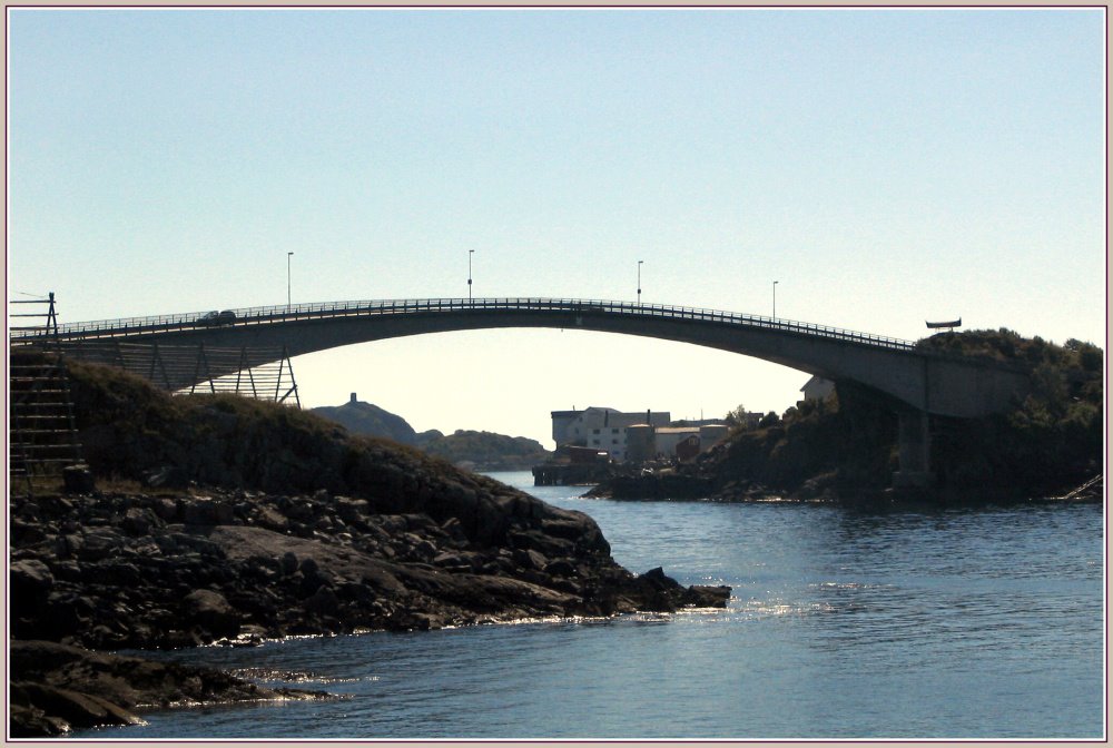 The bridge to Hennigsvaer by Vladimír Kocurek