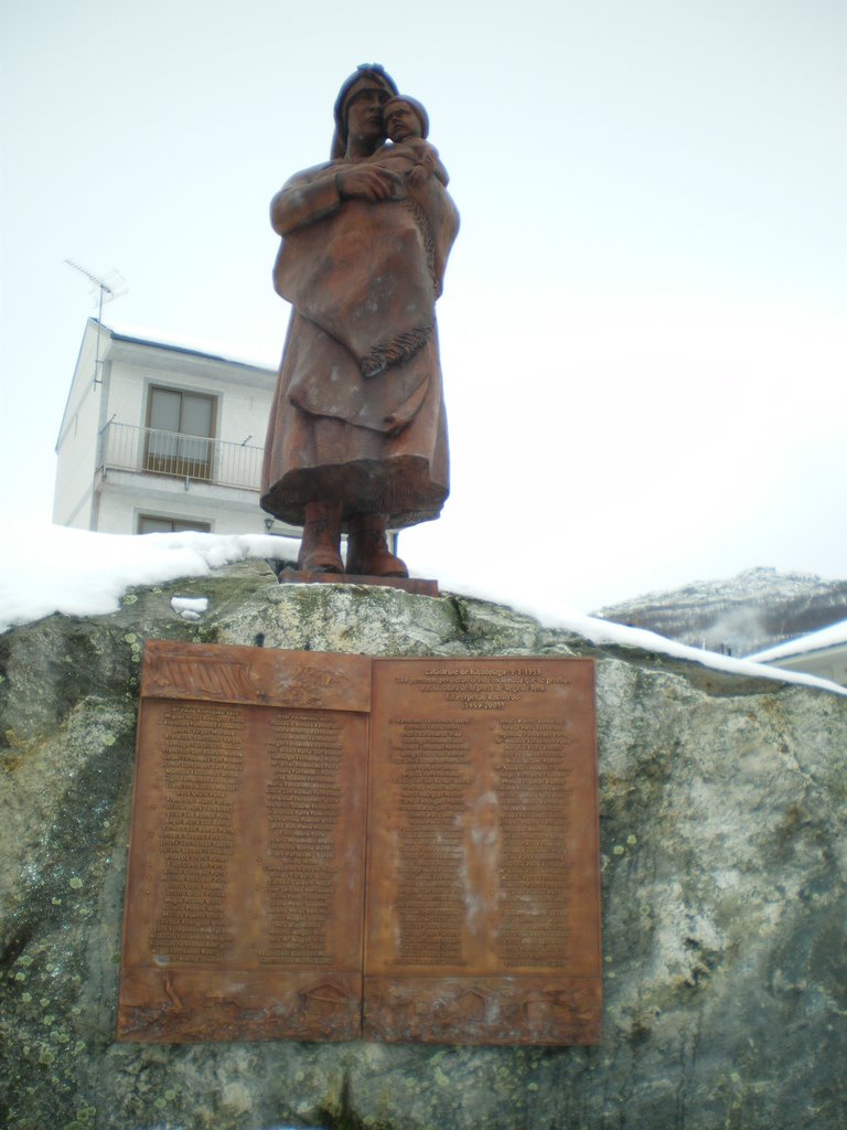 Monumento a las víctimas de la catástrofe by tunnel