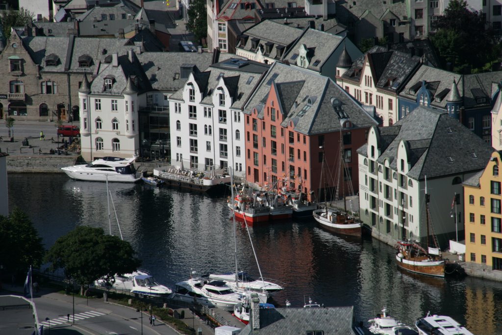 Ålesund by Frank Proebstl