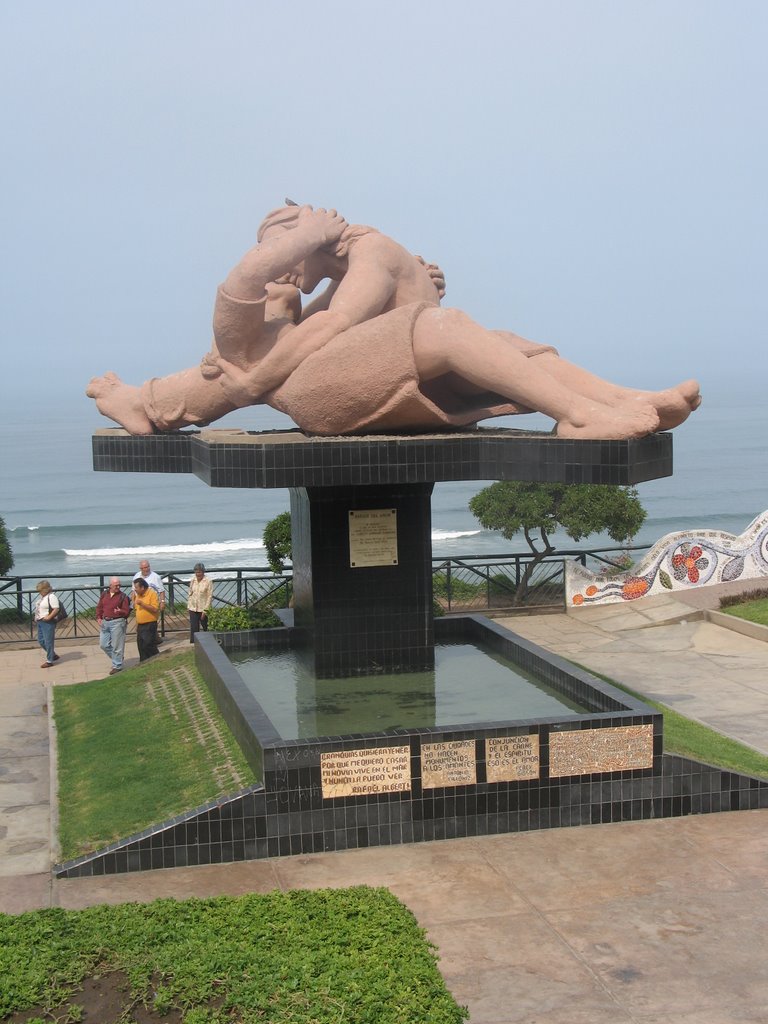 Lovers, Lima, Peru by Jay Vaughn