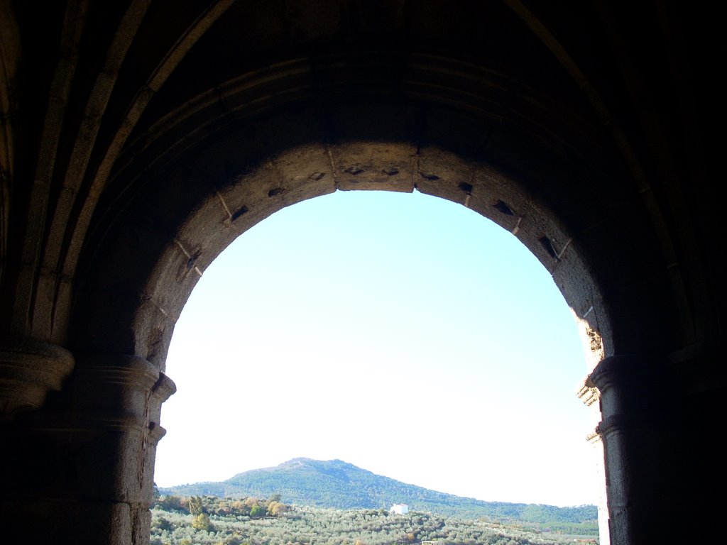 Ermita y Sierra desde el Humilladero by JJBF