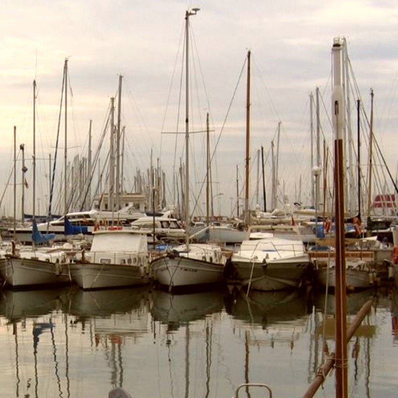 Boote im Hafen by Willem von Gennerich