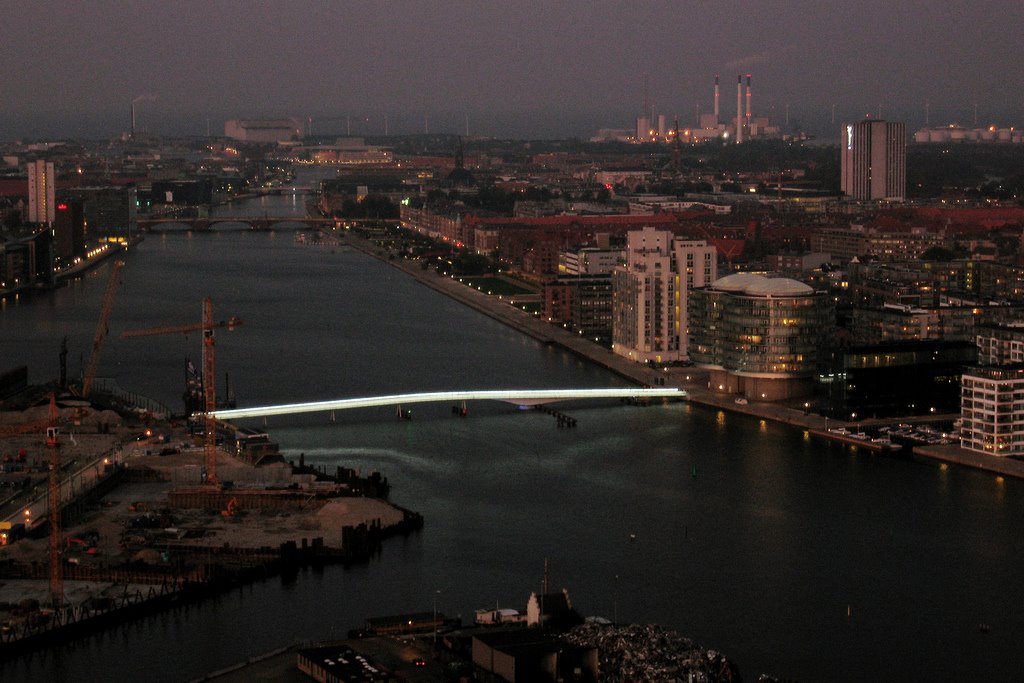 Copenhagen Twilight / Den nye bro over havnen. by Erik D